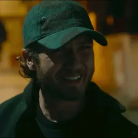O gülüşler bir anda ağlamaya dönüşür #arasbulutiynemli #içerde #mertkaradağ #umutyılmaz #arasbulut #yamaçkoçovalı #çukur #cukur #yamackocovali #mertkaradag 