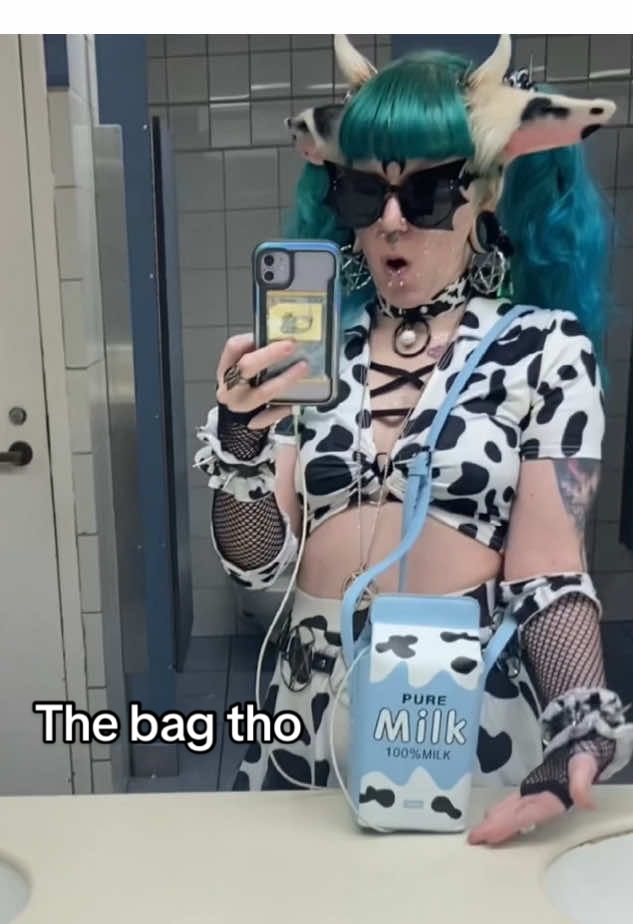 Another 'fit from my last trip to New Orleans 🐮🐮🐮🌟 #altfashion #moo #cowfit #matching #kemonomimi 
