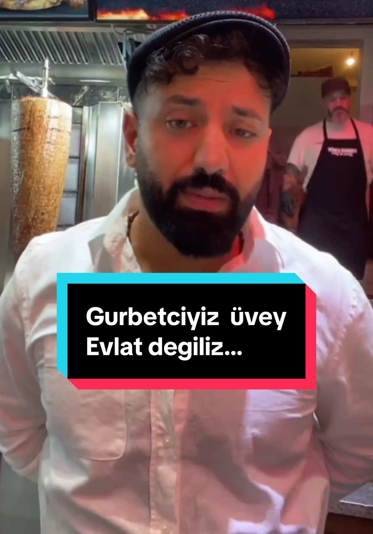 Hic bir insanin digerinden hic bir üstünlügü yokdur.#istanbul #berlin #keşfetteyizzz 