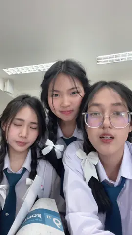 ไอ้หล่อหยุดพูดที#เราจะดัง#เซนต์ปอลคอนแวนต์ 