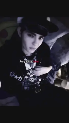 @Sk8rTears丰♱📲 #cosplayer #TOMKAULITZ #100k #outfit #viral #y2k #foruyou @lx.tokiox 