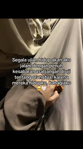 Dunia ku adalah mereka 🥺🤍#ibu #ayah #masyaallahtabarakkallah #bismillahfyp #penyemangat #fyp #ayahhebat #ibuhebat 
