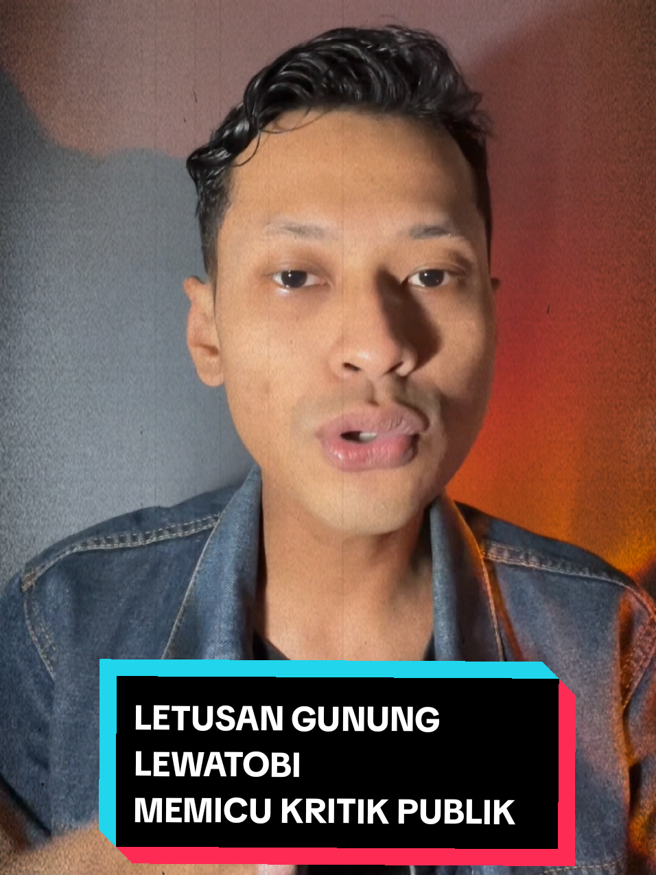 Letusan Gunung Lewotobi memaksa ribuan warga mengungsi, tapi banyak yang menolak karena alasan ekonomi.  #lewotobi #isusosial  #bencanaalam  #hakwarganegara  #evakuasi  #florestimur #isukemanusiaan  #kebijakankontroversial #hak #gunung #gununglewotobi #erupsi #ekonomi #kritik #publik 