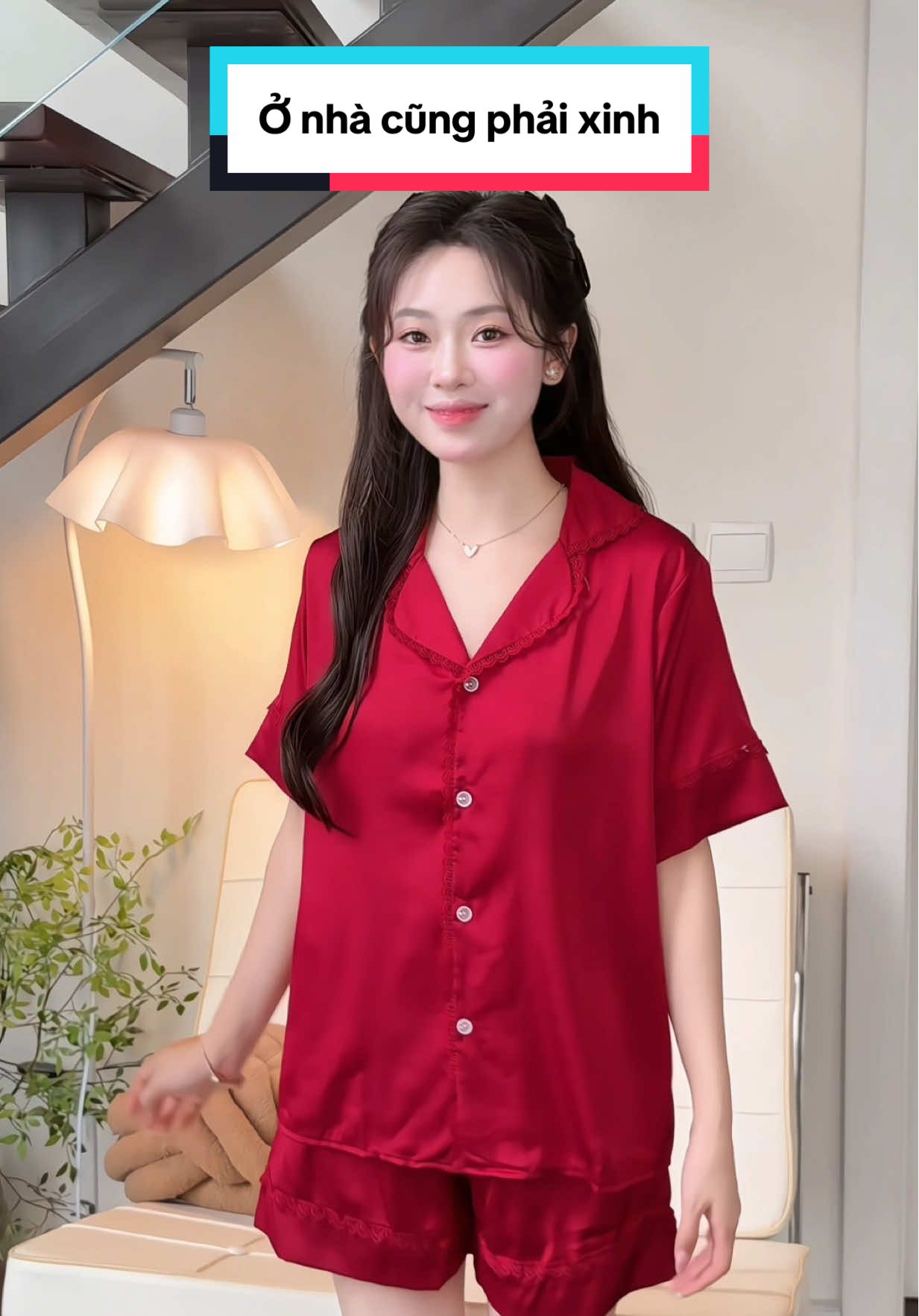 Ở nhà cũng phải xinh #Doxinhmoingay #fyp #xuhuong #thoitrang #changthoitrang #OOTD #macdepcungtiktok #trending  #elchang #outfitideas #outfit #macdepmoingay #thoitrangnutinh  #thoitrangnu #review #fashion #reviewlamdep #onhacungphaixinh #dobonu #dongudep #macnhasangxinmin #chilltaigia #thoitrangonha #setnguhanquoc #doboxinhxan #dobomacnha #setnguxinh #thoitrangmacnha  #macnhavanphongcach #setbo #setbomacnha #setbonu #pijama #CapCut 