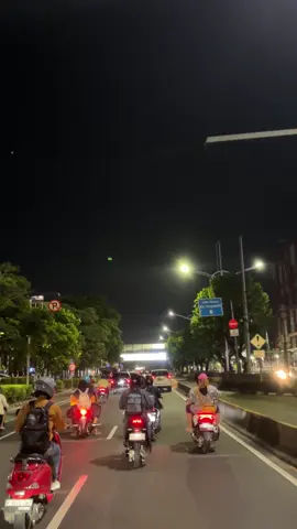 #zxycba #citylightsjakarta #galaubrutal🥀 