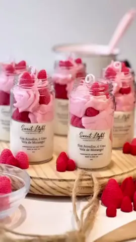 Que tal uma vela pra adoçar sua vida com muito aroma e charme? 🕯️🍓🥥 A Sweet Light tem fragrância de coconut, morango e chantilly – um perfume que transforma o ambiente num espaço cheio de sabor e acolhimento. 💕 Perfeita pra decorar, presentear ou deixar qualquer cantinho mais doce e especial! 🗨️ Já imagina onde colocaria uma dessas aí na sua casa? #VelaGourmet #SweetLight #PeterPaiva #FeitoAMão #VelaDecorativa #VelaPerfumada #DIYVela #VelaArtesanal #Aromacologia #TikTokBrasil  