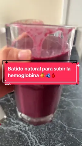 Este batido me ayudó a subir la hemoglobina cuando estaba anémica y ahora lo tomo para subirla por mi embarazo 💪 Lleva naranja, frutos rojos, hígado y un chorrito de miel. Hierro + vitamina C = ¡absorción poderosa! 🍊🫐🥩🍯 #fyp #paratiiiiiiiiiiiiiiiiiiiiiiiiiiiiiii #nyc #healthy #pregnant #anemia 