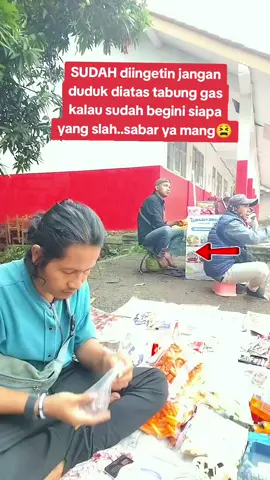 gara gara duduk we diatas tabung gas.. lihat apa yg terjadi.. 😫 #tragedi #hiburan #fyppppppppppppppppppppppp 