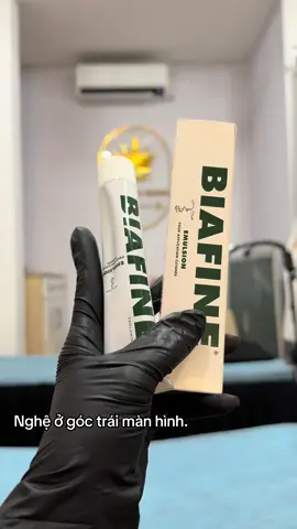 Thời điểm sử dụng nghệ hợp lý sau Plasma: 	•	Không dùng ngay sau khi bắn Plasma. 	•	Nên chờ da khô thoáng, bong mài hoàn toàn, lúc này mới bắt đầu dùng nghệ dạng gel bôi hoặc serum chứa Curcumin. 	•	Tuyệt đối không bôi nghệ tươi trực tiếp lên vết thương hở – có thể gây kích ứng, vàng da và nhiễm khuẩn. ⸻ 📌 Lưu ý khi dùng nghệ sau Plasma: 	•	Ưu tiên sản phẩm chứa Curcumin tinh khiết hoặc Nano Curcumin, dễ thẩm thấu và an toàn hơn nghệ tươi. 	•	Dùng vào buổi tối, kết hợp che chắn kỹ khi ra nắng để tăng hiệu quả làm sáng – ngừa thâm.