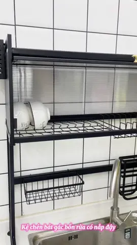 Kệ úp chén bát cho nhà bếp, thiết kế 2 tầng gác trực tiếp bồn rửa giúp tiết kiệm không gian bếp, có nắp đậy chắc chắn tránh bụi bẩn côn trùng. Cả nhà xem ở giỏ hàng nhé! #thinhhanh #giadungtienich #giadung #dogiadung #keupchen #keupchenbat #keupchentrenbonrua #kechen #kechenconapday 