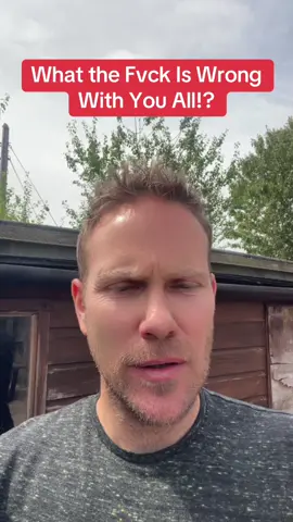 What the Fvck Is Wrong With You All!?#sidehustletiktok #sidehustleuk #sidehustleonline #sidehustleincome #simplesidehustle 