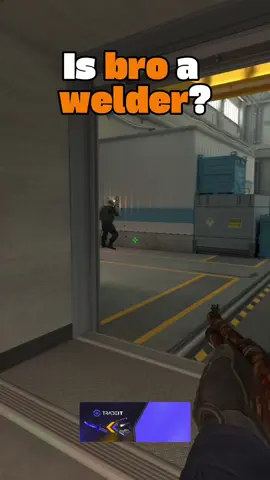 He is drawing a very interesting picture. #counterstrike2 #cs2 #cs2memes 