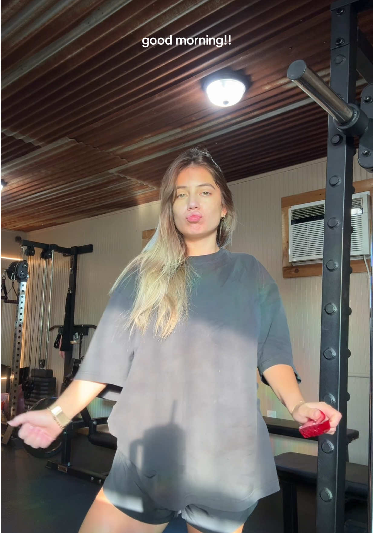 Hi good morningggg!! Have a great day and don’t forget to move your body💗💗 Accepting online clients for August🤭send me a dm!! #Fitness #healthandwellness #personaltrainer #augustgoals 