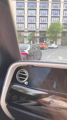 Rolls Royce Cullinan #chauffeur #london #luxury #fyp #goviral #rollsroyce 