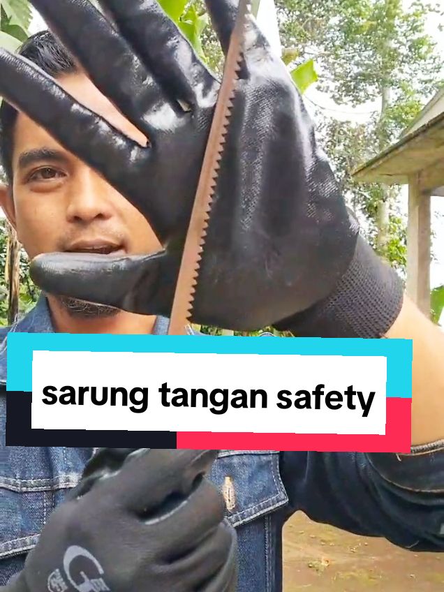 Membalas @fitrilisnawati__ sarung tangan safety kerja ini perlu bgt kalian pakai utk melindungi dari goresan benda tajam #sarungtangan #sarungtangankerja #sarungtanganmurah #sarungtangansafety #wibgajian 