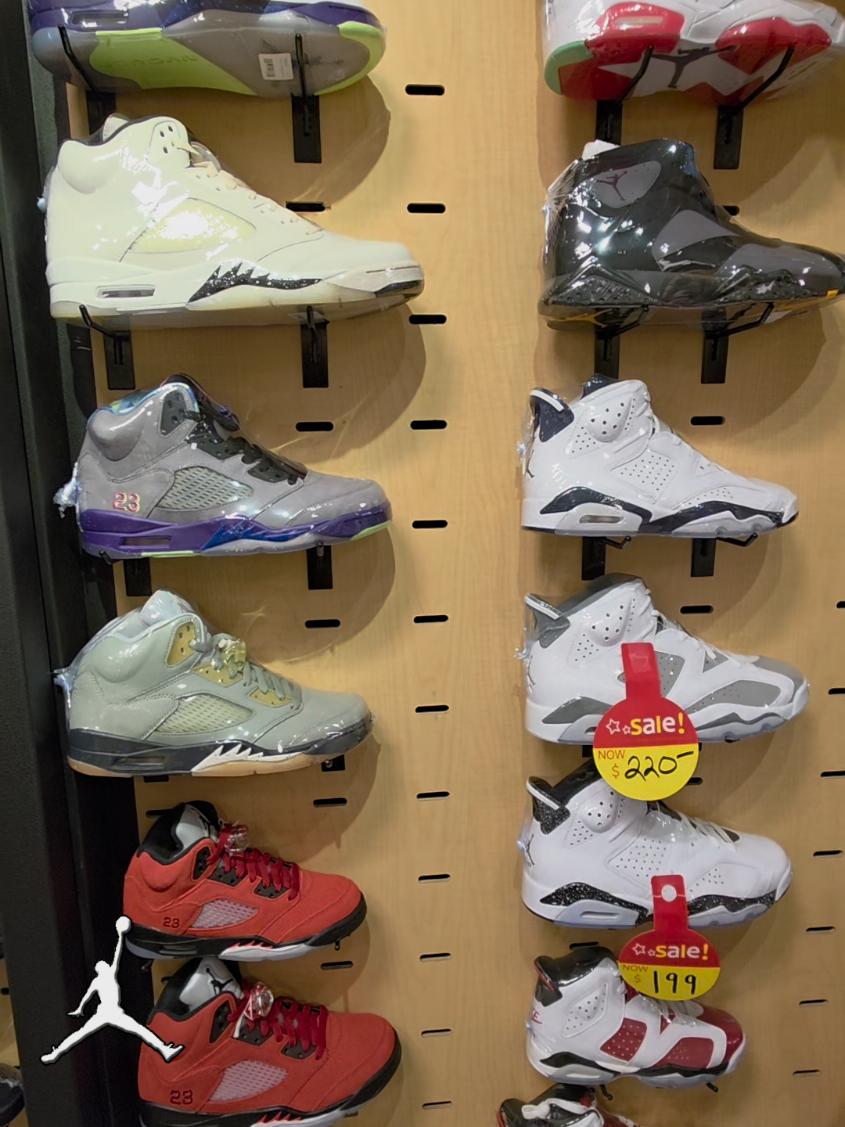 #jordan #retro #shoes #rare  #godpower_ #sneakerhead #Aplus  Shoe store Jordans sneakers