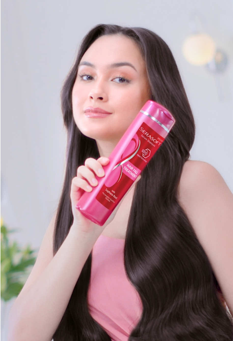 Coba dan rasakan sendiri smoothnya! #SerumShampoo #SerasoftSerumShampoo #DGASerum