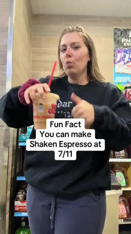Life hack make shaken espresso a 7/11.@7-ELEVEN #711 #7eleven #coffee #shakenespresso 