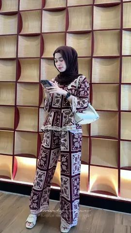 Hania Oneset Rayon - Motif Aghnia Maroon 🛒🔥#fypviralシ #outfitdeas #viraltiktok 