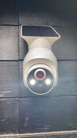 Caméra de surveillance solaire extérieur #exterieur#jardin#maison #trouvailletiktokshop #camera #protection #securite #solaire #tiktokshop 