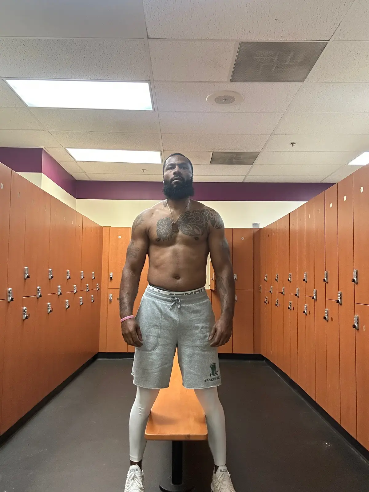 Shoulder back stronger than before let’s get to it 💪🏾💪🏾