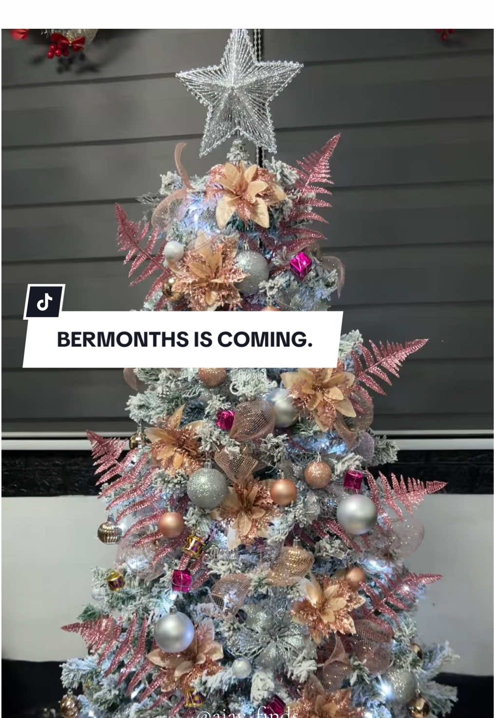 Oh to have this snow christmas tree this coming bermonths!! 🩷🤍🎄 #christmasdecor #snowchristmastree #fyp #fyppage #silverandrosegold #decor #christmasdecoration #christmastree #bermonths #christmas2025🎅🎄☃️ 