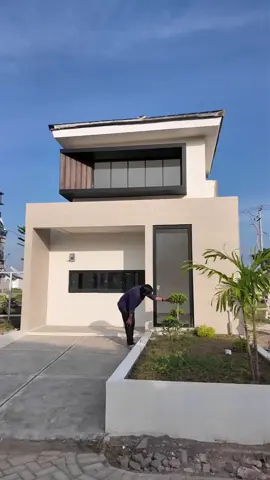 Cluster Aranda tuh definisi rumah idaman  banget plisss 🥺 Gimana engga coba? Lokasi strategis, desain rumahnya elegan dan modern, interiornya yaaa kalian bisa nilai sendiri deh 😍 Mau punya salah satu unitnya? Cek info lengkap di sini ⬇️ - Yuk Punya Rumah! Jl. GN Lawu, Larangan, Kec. Harjamukti, Kota Cirebon, Jawa Barat WhatsApp 0859-2536-9161 - #KeandraPark #YukPunyaRumah#indonesia🇮🇩 #promo #cirebonviral #cirebontiktok #rumah #rumahminimalis #infocirebon #cirebonpride🏴‍☠️ #fyppppppppppppppppppppppp #rumahidaman 