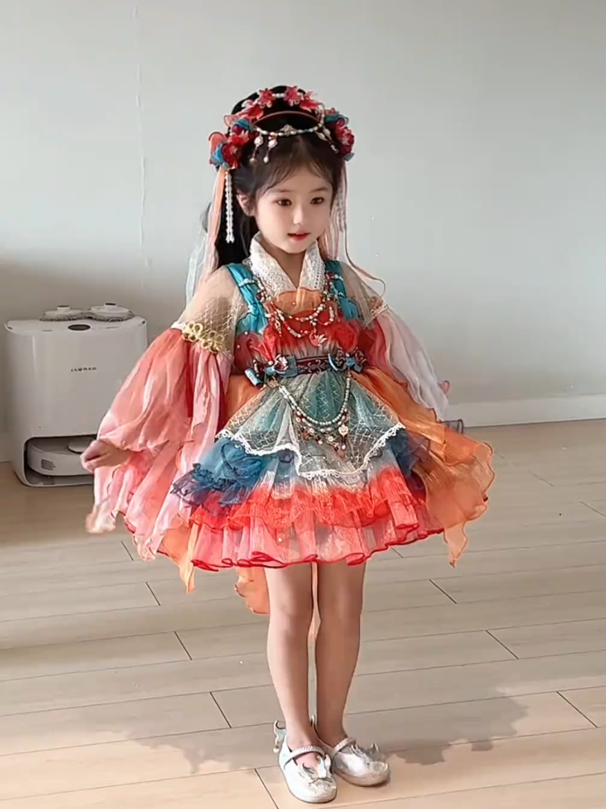 #KhảÁiĐoàn #ĐoànĐoàn #TuanTuan #可爱团 #团子妈妈 #hanfu #hánphục #cổtrang #model #汉服 #xuhuong #fashion #kids #múa #dance 
