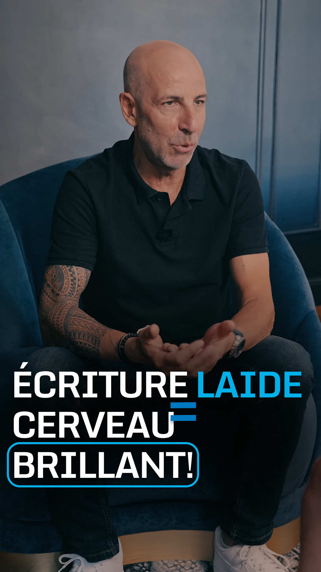 Vous écrivez mal ? Et si c’était une preuve d’intelligence ? #ecriture #cerveau #intelligence #theraconnect #penséeRapide #neurodivergence #signesintelligents 