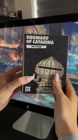 unboxing siegward of catarina 😯 #youtooz #siegwardofcatarina #darksouls3 #darksouls2 #darksouls 