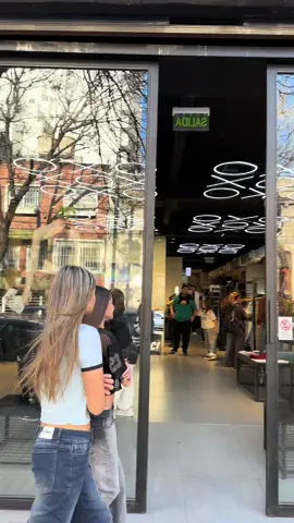 Volvió la ola polar? Veni a SoCippo por los mejores buzos! @Pia baleanii🩷 @laluu 