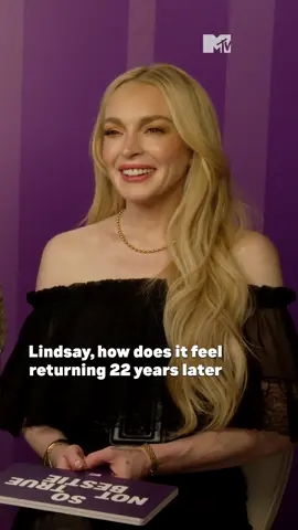 Lindsay Lohan returning to Disney after 20 years away is everything 🥹✨ #filmtok  Producer: @rossé  #FreakierFriday cast play So True Bestie on MTV UK's YouTube now 💜 @lindsaylohan  #LindsayLohan #Disney #freakyfriday #mtvmovies #SoTrueBestie 