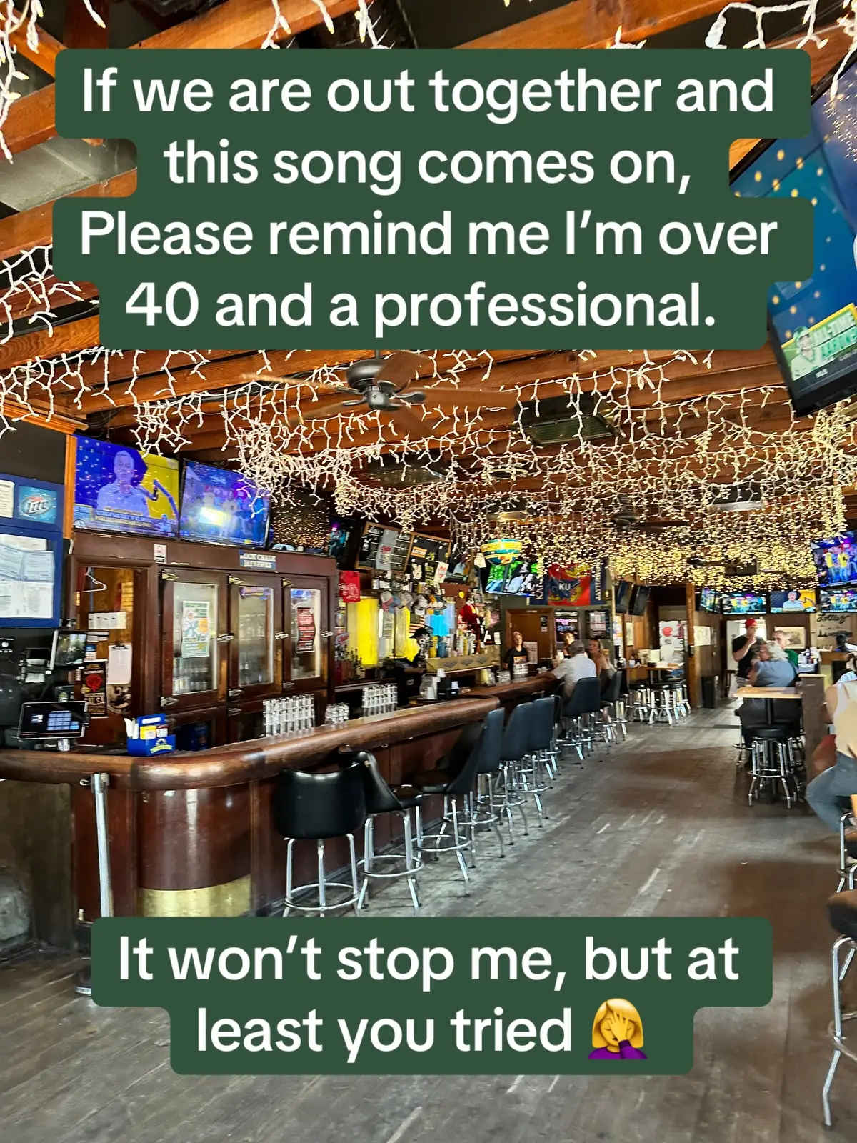 In my head I’m much younger than what my license claims I am 🫣 #90shiphop #icecube #savethelastdance #barhopping 