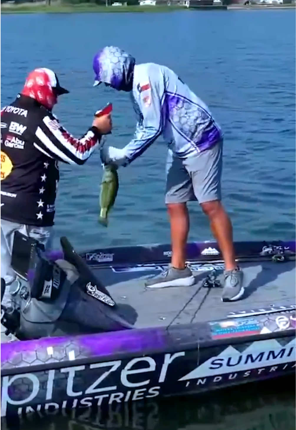 What do you think that is that’s holding so many fish for Marshall Hughes? #bassfishing #structure #gogreatlakesbay #dronevideo #bassprotour #fishing #largemouthbass #greatlakes #largemouthbass  #fishingvideo 