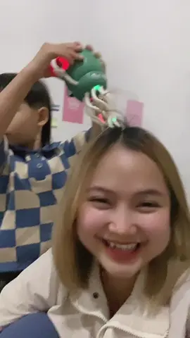 Pijat kepala malah berujung gundulin rambut😭🤣🤣