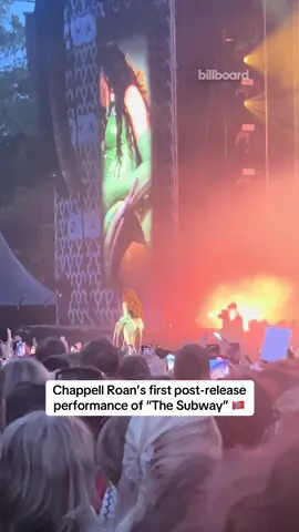 @chappell roan had the crowd screaming “The Subway” during her set at #Øyafestivalen in Norway. 🗣️🎤  #livemusic #concert #chappellroan #festival 