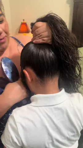 Se repite la historia….  Hace 21 años yo pasé por eso hijas 🥲🤣   pero están en buenas manos😂 #comedia #infancia #chingodegel #traumasinfantiles #labellezacuesta #antesmuertaquesensilla #hijas #abuela