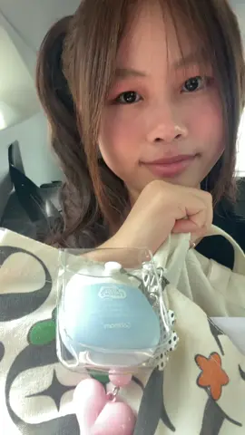 เลิฟๆ @Godmami ☁️ กันแดดก้อนเมฆ 3in1 บางเบา สบายผิว มีกระเป๋าพวงกุญแจน่ารัก พกพาสะดวก 🩵 Gen Alpha ต้องกันแดด Godmami เลย 🫶✨ #กันแดดก้อนเมฆ #Genalpha #GenAlphaSkincare 