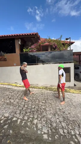 Live hoje ás 19h00🤩