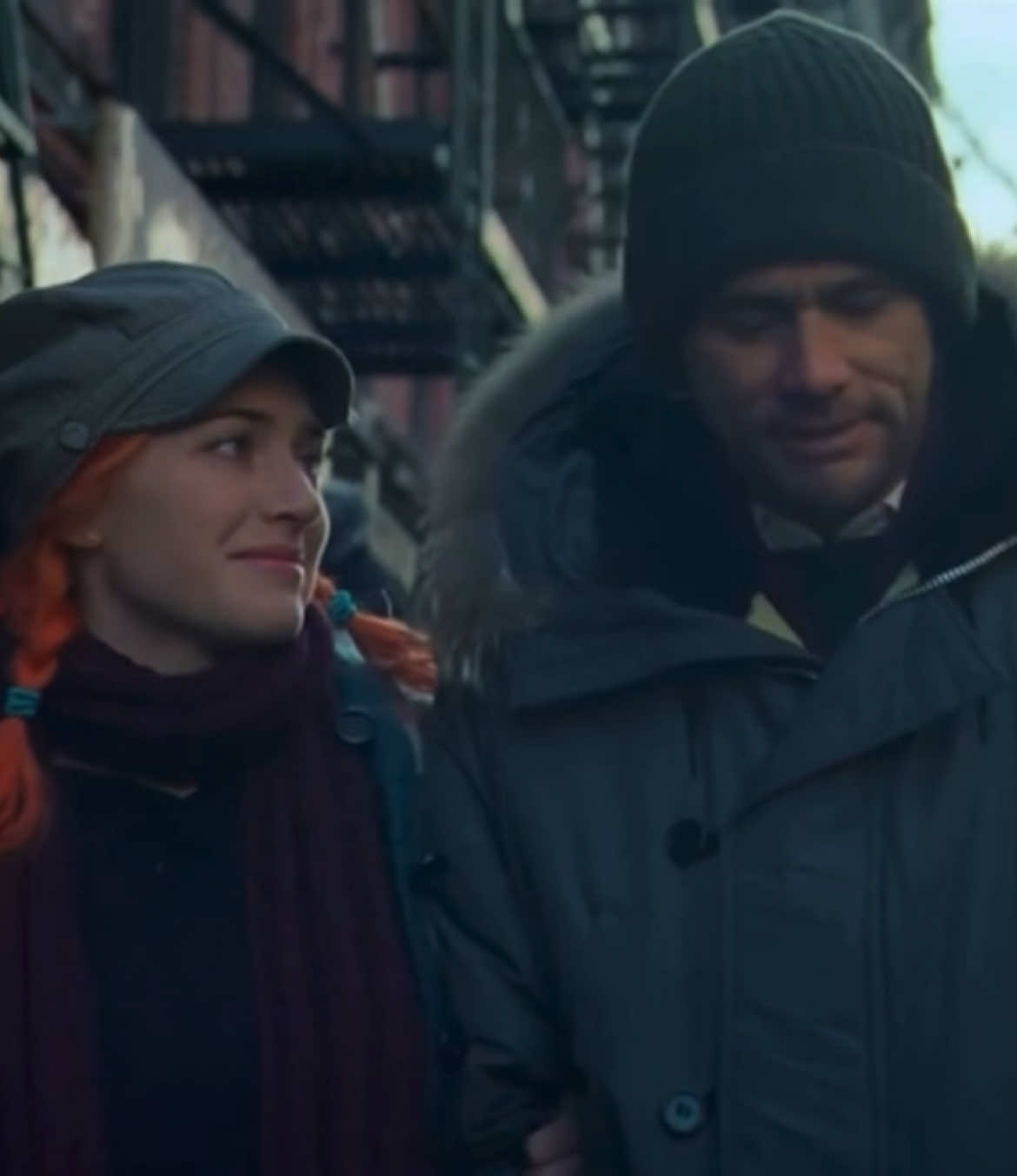 oturup ağlayacak değiliz #eternalsunshine #eternalsunshineofthespotlessmind #joelbarish #clementine #clementinekruczynski 