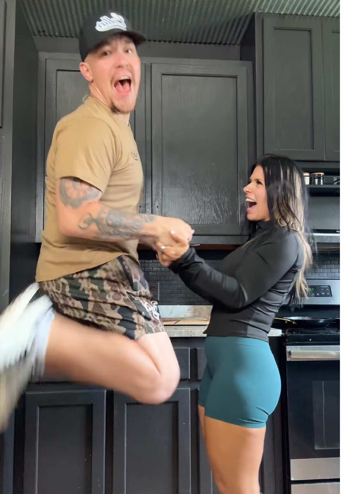 Got him on this Trend🤣🙌 #fyp #fypviral #coupletrends #marriedcouple #viral #trend #viraltrend 