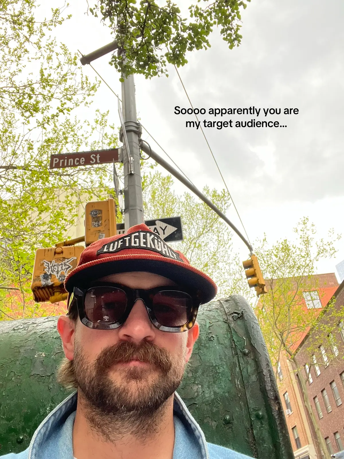 Hang around for a while I’m about to get brunch. #folkmusic #indiefolk #altfolk 