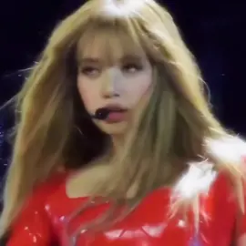 ليسا بالاحمر دماري🤯🤯#lisa #lalisa #explore #ليليز #fyp #lisa #lalisa #explore 
