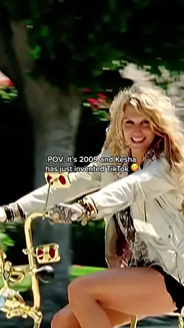 Today in 2009 @Kesha invented tiktok 😝 #throwbacksongs #2000s #00smusic #kesha #tiktok