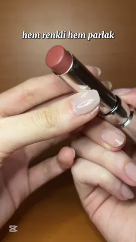 Flormarın meşhur sheer up rujları😍kalıcılığı az ama nemlendirici özelliği var💄💋#keşfet #sheer #flormar #keşfetteyizzz #reklam #gratis #ruj 