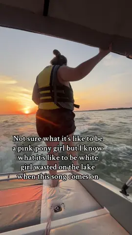 Katie’s jump lmao #lakelife #boating #boatingseason #whitegirlwasted #fyp