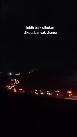 mukira di kota saja macet, di jalur hauling juga macet..🚨🚨  #fyp #foryou #hauling #kulitambang 