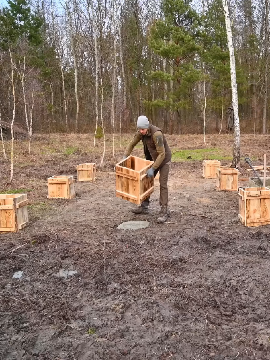 Full step by step process to build a cool wooden shelter the natural way👍 #survival #camping #Outdoors #bushcraft #bushcraftsurvival #travel #america #2025 
