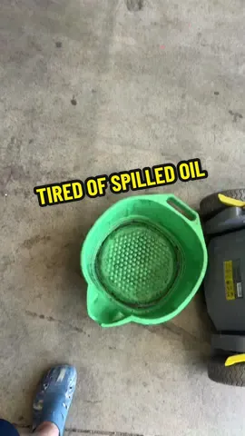 This low-profile 15-gallon oil drain pan is built for serious maintenance. It rolls easily under trucks, buses, or RVs and includes a built-in 180W electric pump with an 8.2-foot hose for quick, clean fluid transfer. The folding handle and smooth-rolling wheels make maneuvering it a breeze, even when full. Perfect for large-capacity oil changes without the mess. #oildrainpan #dieselmaintenance #trucktools #mechaniclife #garageequipment #vevor #toolreview #diymechanic #rvlife #busmaintenance #oilequipment #autotools 