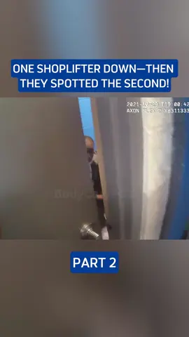 Officers Catch Walmart Shoplifter As Another Man Was Being Arrested For Shoplifting #bodycam #cops.